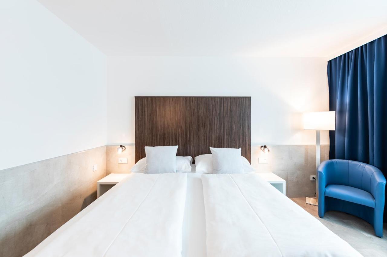 Best Western Smart Hotel Voesendorf Exterior photo