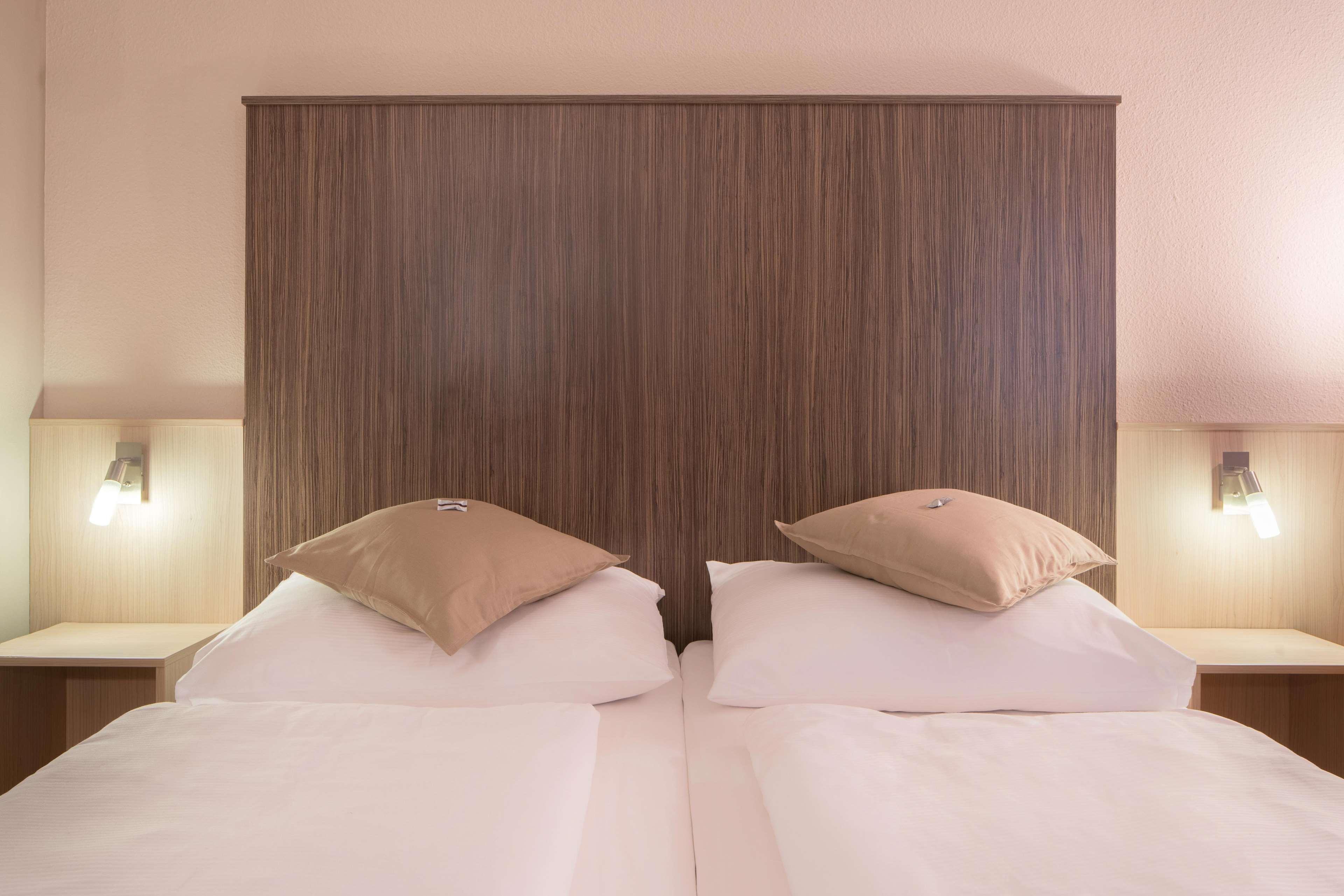 Best Western Smart Hotel Voesendorf Exterior photo