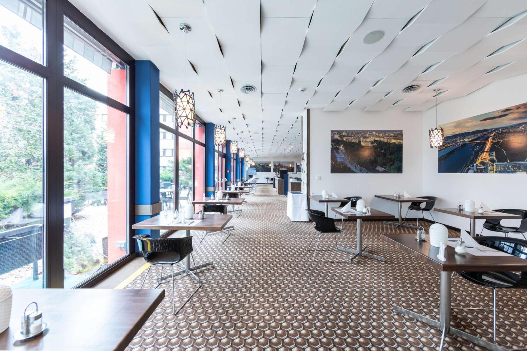 Best Western Smart Hotel Voesendorf Exterior photo